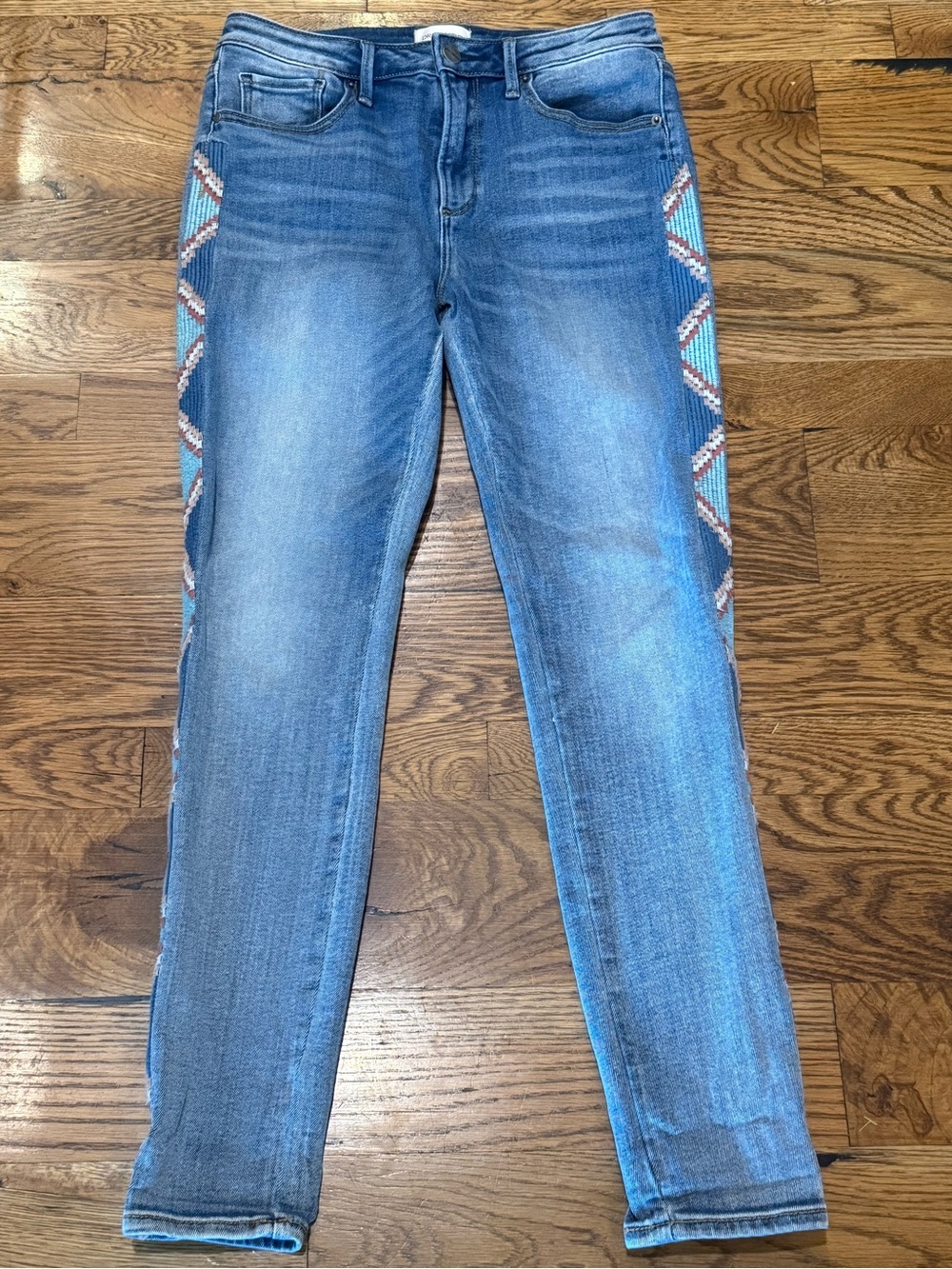 Driftwood. Jackie Embroidered High-Rise Jeans. Size 27.